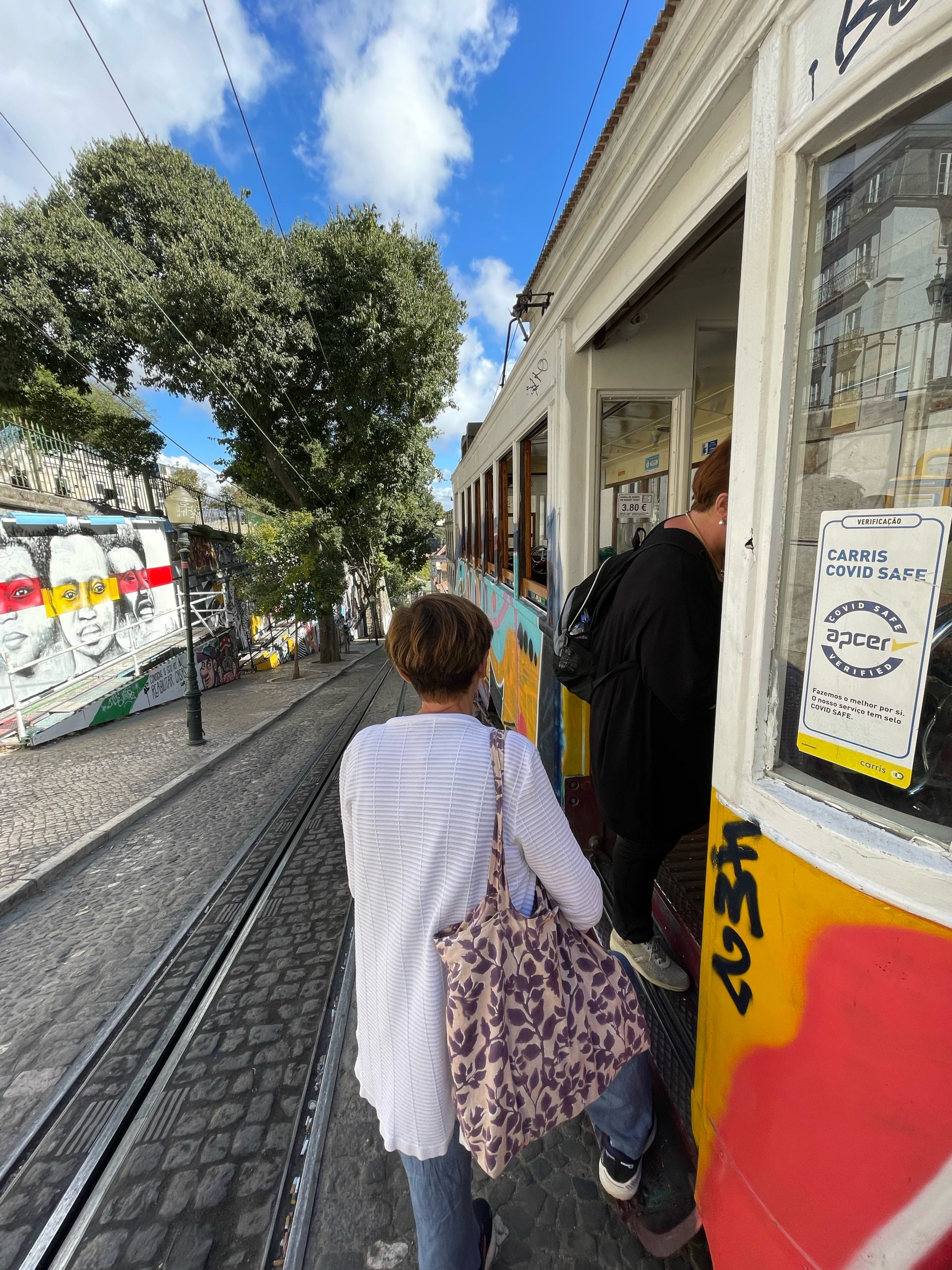 Un tram di Lisbona, ma sempre un tram.